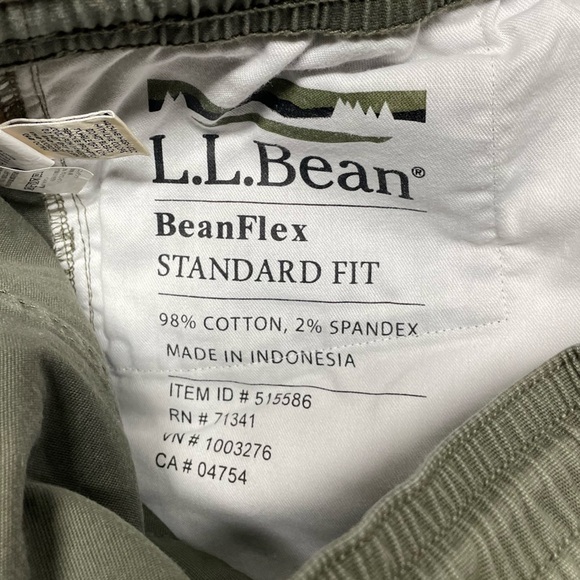 L.L. Bean Men’s Green XL 32” Bean Flex Comfort Stretch Standard Fit Dock Pant - Picture 9 of 13